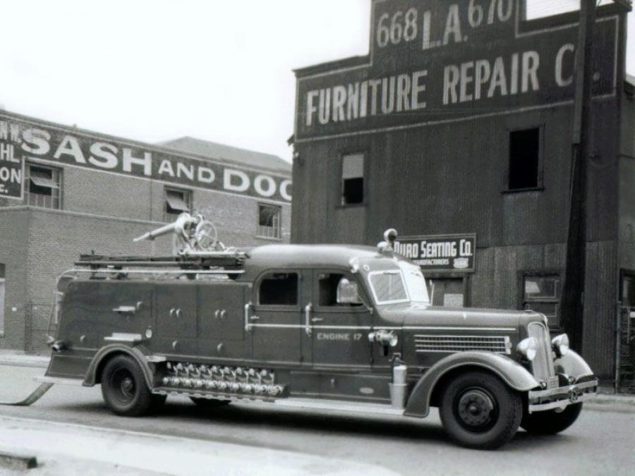  Seagrave Manifold Wagon 1938 года  (фото 2 из 3)